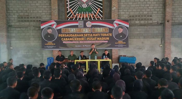 Kejari Kota Kediri Gelar Sosialisasi Hukum untuk Anggota PSHT