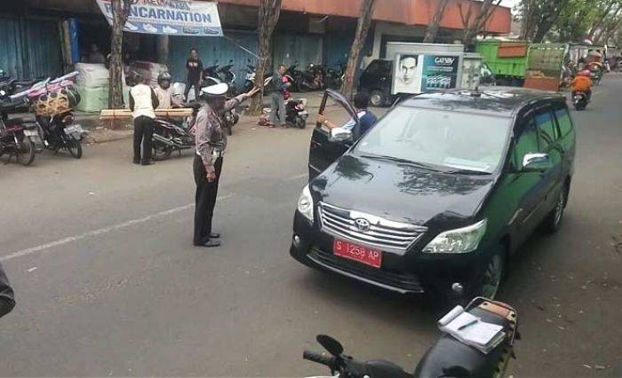 Mobdin Kadishub Bojonegoro Ditilang Polisi, Terobos Jalan Satu Arah