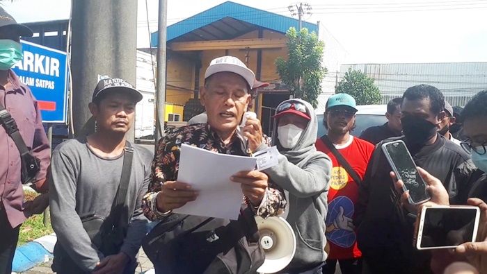 Merasa Sulit Dapatkan SIM, Komunitas Anak Muda Pinggiran Malang Demo Satpas Singosari