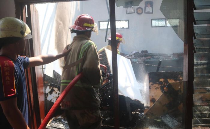 Kantor Desa Ngudirejo Jombang Terbakar, 5 Ruangan Hangus