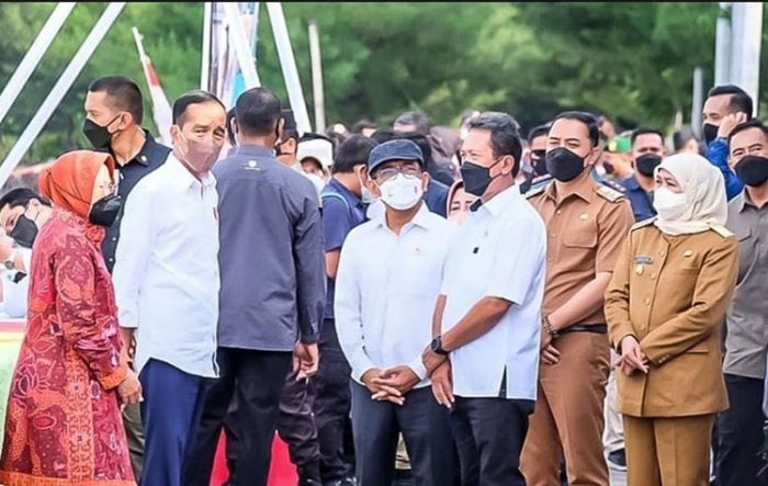 Dapat Bantuan Sembako dan Modal Usaha dari Jokowi, Emak-Emak di Surabaya Kecewa Tak Bisa Foto