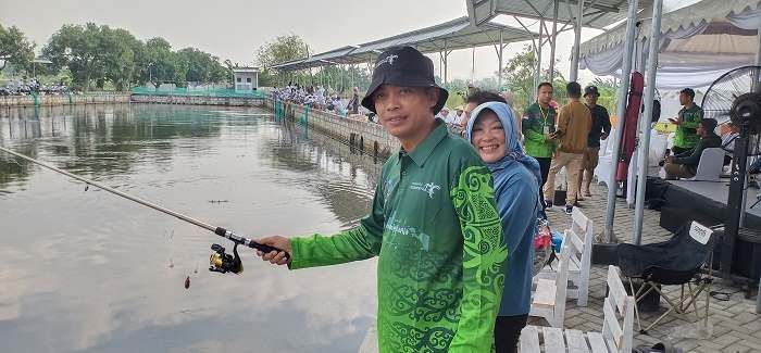 Ratusan Penghobi Mancing Ikuti Gelar Wisata Mancing Disbudpar Jatim di Cerme Gresik