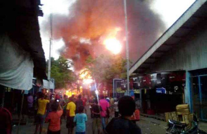 ​Pasar Baru Porong Terbakar, Pedagang Lari Tunggang Langgang