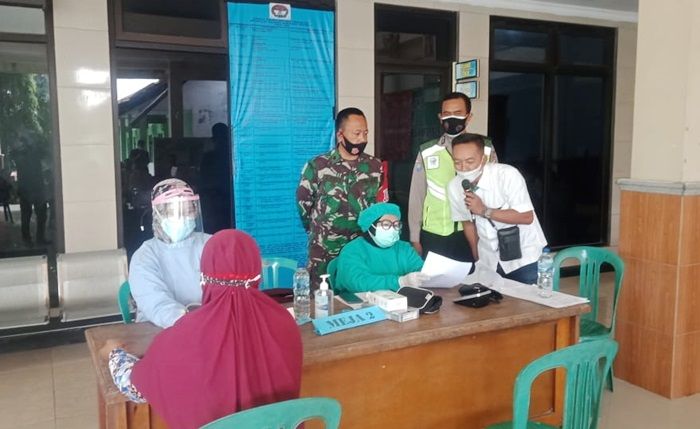 Babinsa Koramil Prambon Sidoarjo Dampingi Vaksinasi Covid-19 untuk Warga Binaan