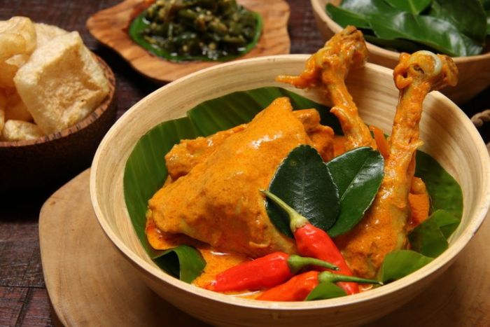 Cara Membuat Gulai Ayam untuk Lauk Makan Opor Saat Lebaran