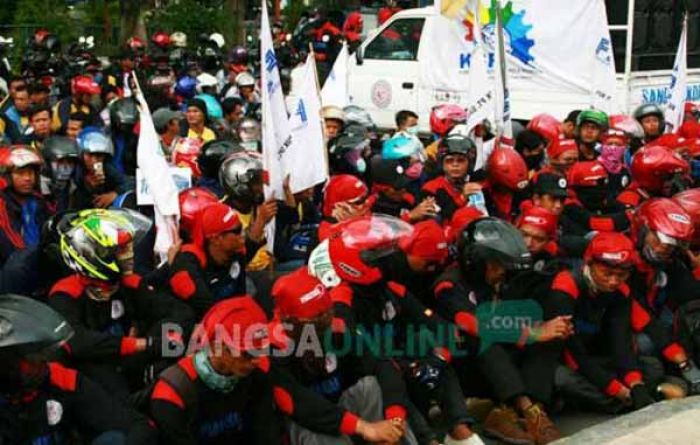 Sibuk Kunker, DPRD Gresik Lupa Nasib 309 Buruh Smelting Korban PHK