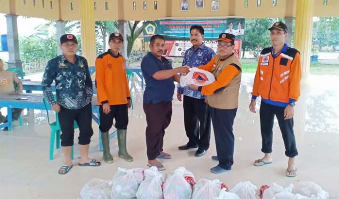 BPBD Gresik Gelontor Bantuan untuk Korban Terdampak Banjir Kali Lamong