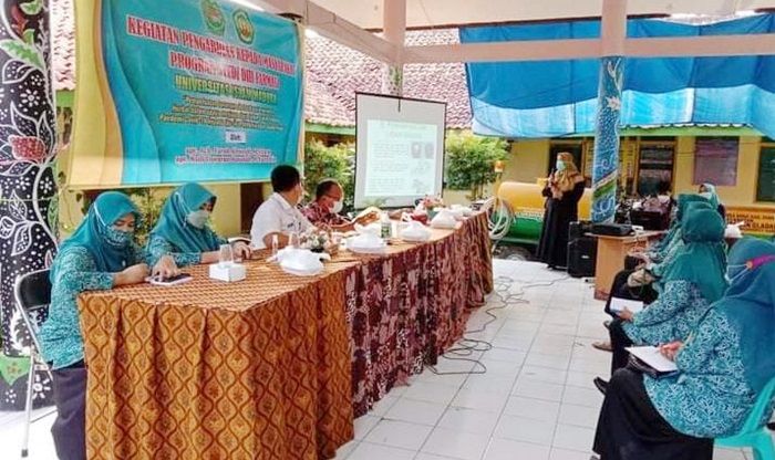 PKK Gladak Anyar Pamekasan Ikuti Pelatihan Pengolahan dan Pemanfaatan Toga Sebagai Minuman Herbal