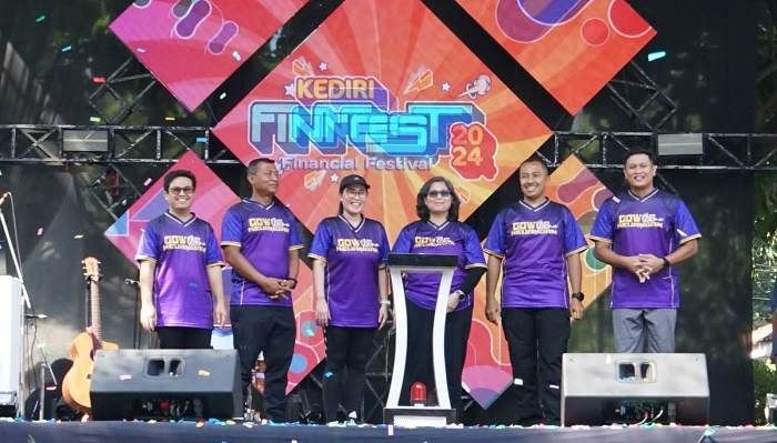 ​Lewat FinFest 2024, OJK dan Pemkot Kediri Terus Tingkatkan Literasi Keuangan Masyarakat