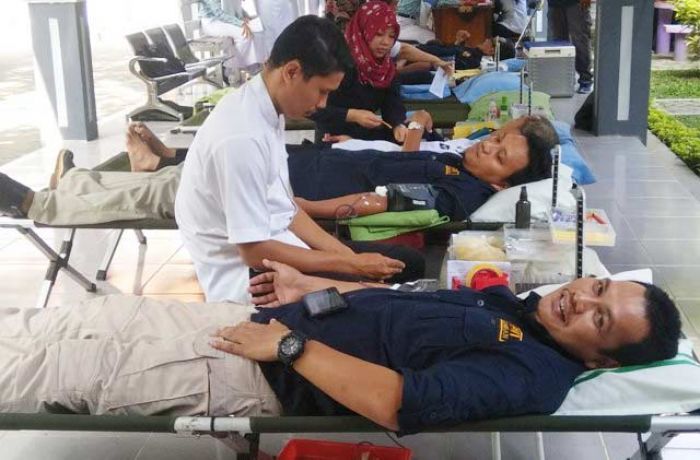 Peringati HPN 2019, PWI Lamongan Gelar Donor Darah