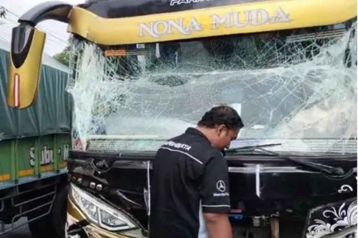 Dua Bus Pengangkut Calon Jemaah Haji Kabupaten Pamekasan Alami Kecelakaan Beruntun