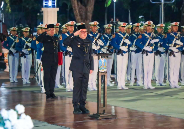 Pimpin Apel Kehormatan dan Renungan Suci, Pj Gubernur Adhy: Siapkan Jatim Jadi Gerbong Nusantara