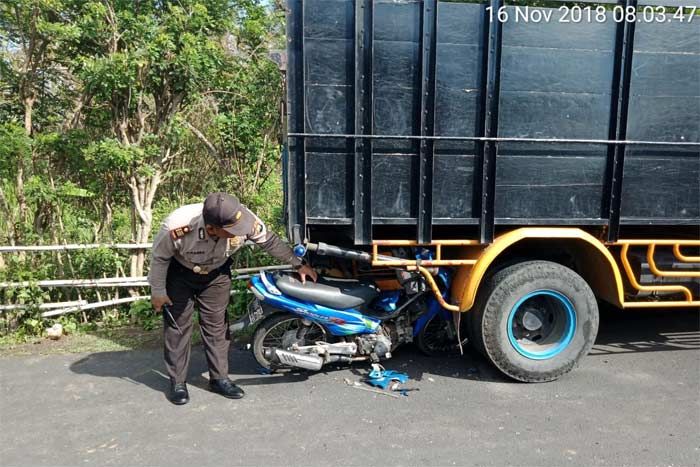 Dua Pelajar di Blitar Tabrak Truk Pasir: Satu Tewas, Satu Kritis