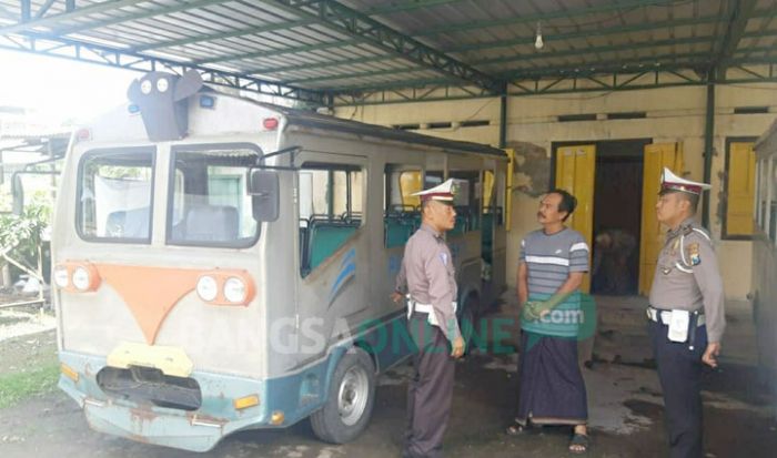 Satlantas Polres Jombang Larang Kereta Kelinci Beroperasi