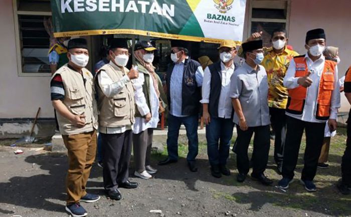 Baznas Salurkan Bantuan Rp 1 M untuk Korban Erupsi Semeru