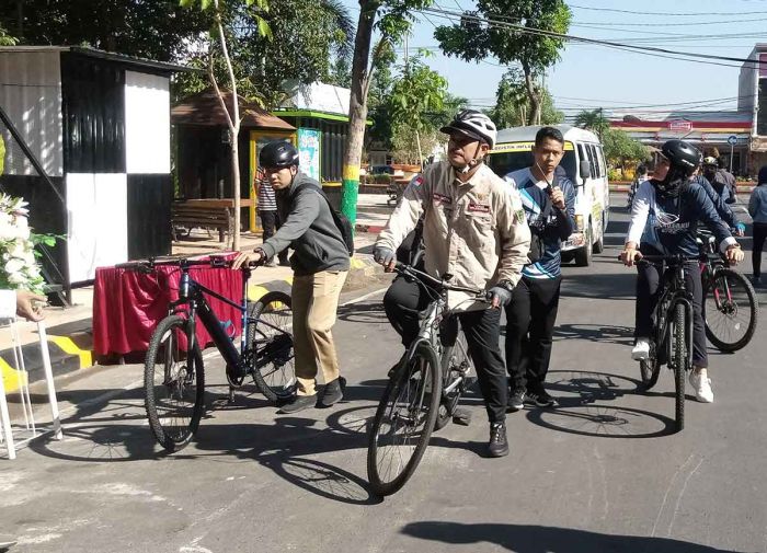 Jelang Nataru, Wali Kota Madiun Gowes dan Sidak Beberapa Lokasi