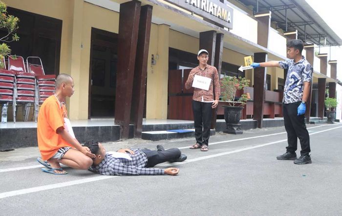 Ustad Pelempar Kayu Berpaku yang Tewaskan Santri Jadi Tersangka, Polisi Lakukan Rekonstruksi