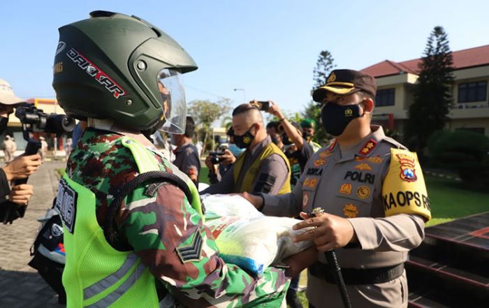 Terdampak Pandemi Covid-19, 1.000 Keluarga di Mojokerto Digelontor Beras dan Masker