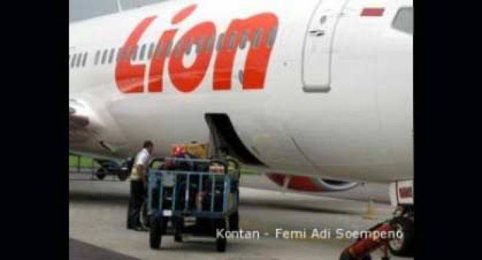 Gila! Sekuriti dan Porter Lion Air Kongkalikong Curi Isi Koper Penumpang