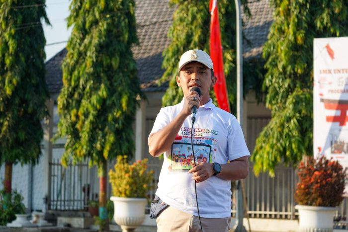 HUT RI ke-79 dan Harganas, Wakil Wali Kota Pasuruan Jalan Santai Bareng Ratusan Warga