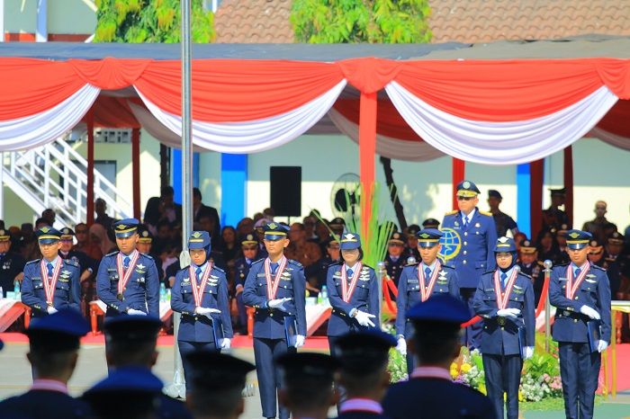 Kepala BPSDM Perhubungan Beri Pedoman 208 Wisudawan Perwira Transportasi Poltekbang Surabaya