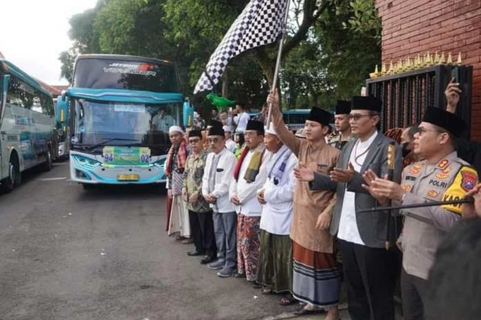 Bupati Arifin Berangkatkan 530 CJH asal Trenggalek