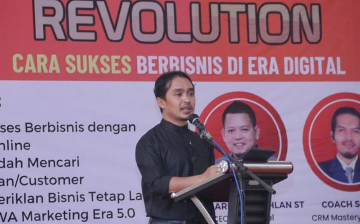 Buka Seminar Nasional Marketer Revolution, Wawali Pasuruan Tekankan Transformasi Digital