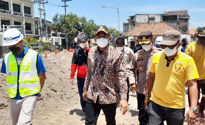 Bupati Muhdlor Perintahkan Dishub Urai Kemacetan Dampak Proyek Flyover JPL 64 Krian