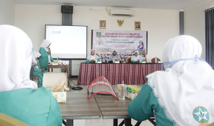 Hidupkan Fungsi Perpustakaan Desa, PC Fatayat NU Ngawi Gelar Pelatihan Literasi