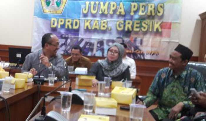 ​Investasi Digenjot, Infrastruktur Jalan di Gresik Rusak Parah