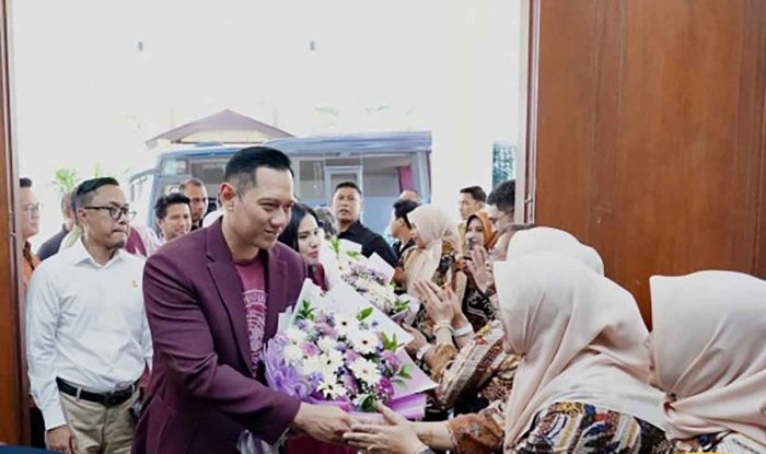 Menteri ATR/BPN Ikut Ujian Diktoral di Surabaya