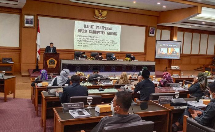 Paripurna DPRD Gresik Setujui 6 Raperda Untuk Disahkan Menjadi Perda