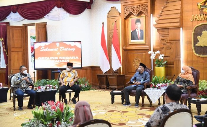 Sukses Turunkan Kemiskinan, KAHMI Jatim Apresiasi Prestasi Gubernur Khofifah