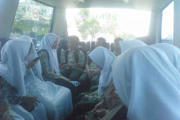 Dispendik Gresik Mulai Operasikan Bus Antar Jemput Sekolah