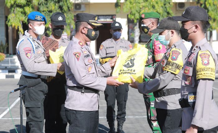 PPKM Level 4, Polres Situbondo Sebar 51 Ton Beras untuk Warga Terdampak