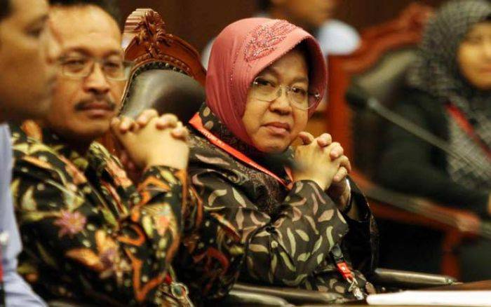 Risma Ngotot Kelola SMA, Ketua MK: Kalau Anda jadi Gubernur?