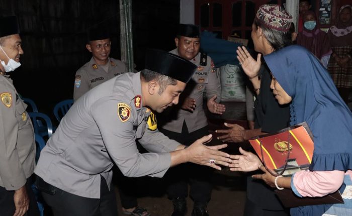 Takziah Tragedi Kanjuruhan, Kapolres Jombang Tawari Adik Korban Masuk Polri