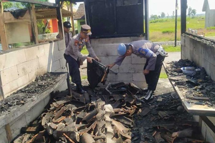 Diduga Tabung Elpiji Bocor, Warung di Magetan Ludes Terbakar