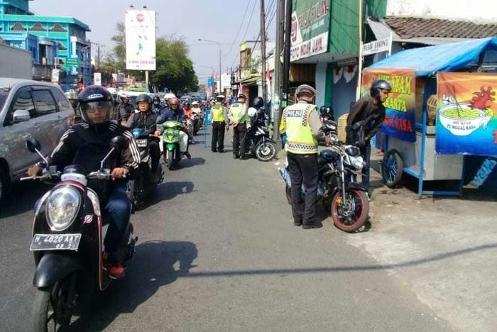 Awali Operasi Cipta Kondisi Jatim 2018, Polsek Singosari Gelar Ops Lantas