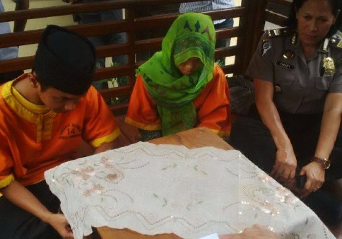 Polres Lamongan Nikahkan Tersangka Pembuang Bayi