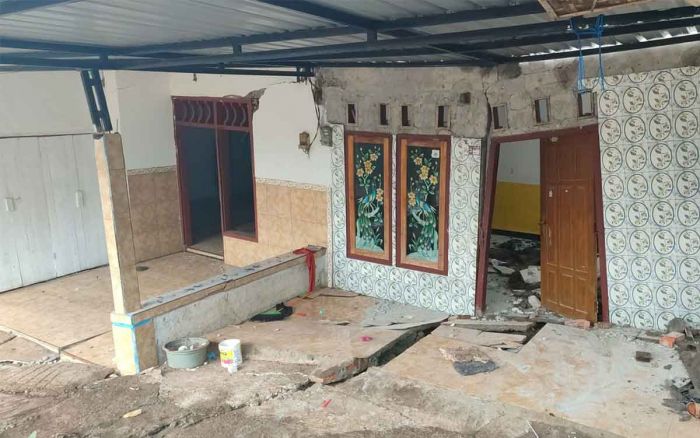 Tanah Gerak di Jombang saat Hujan Deras, 12 Rumah Warga Rusak