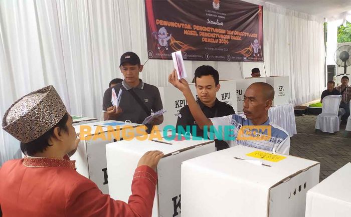 Uji Coba Sistem Jelang Pemilu 2024, KPU Jombang Gelar Simulasi