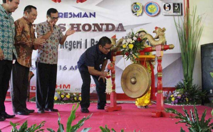 Bupati Tulungagung Resmikan Kelas Teknik Sepeda Motor SMK