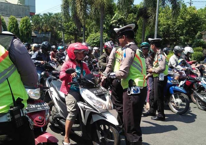 ​Ratusan Pengendara Terjaring Razia Operasi Patuh di Kota Blitar