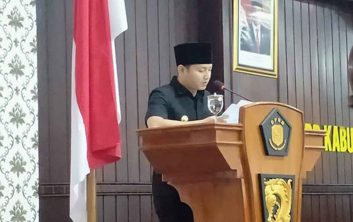 Berikut Jawaban Bupati Trenggalek atas PU Fraksi-fraksi