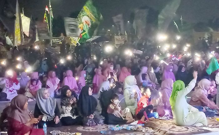 Ribuan Jemaah & Syekher Mania Hadiri Ansor Kabupaten Mojokerto Bersholawat, Tasyakuran HUT ke-77 RI