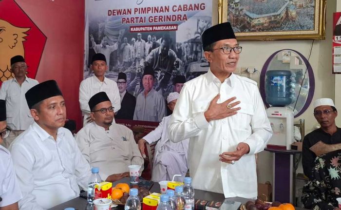 KH Kholilurrahman Ambil Formulir Pendaftaran Penjaringan Bacabup ke DPC Gerindra Pamekasan