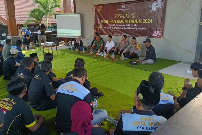 Jelang Pemilu 2024, Polres Gresik Gelar Cooling System dengan Pengurus Perguruan Silat