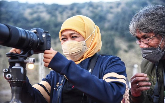 Hari Fotografi Sedunia, Khofifah Jadikan Lensa Kamera sebagai Jendela Dunia Lihat Keindahan Jatim