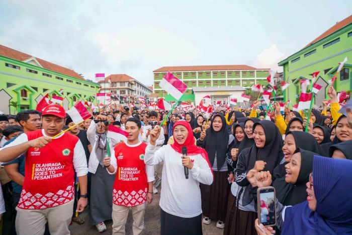 Khofifah Buka Lomba Olahraga Tradisional KORMI Goes to Pesantren di Ponpes Amanatul Ummah